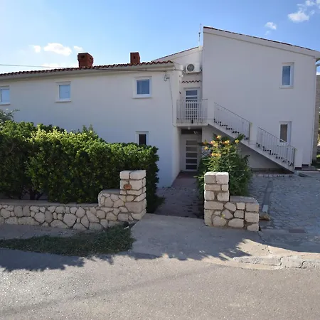 Apartment Spacious With Terrace 200 M Distant From The