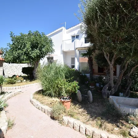 Spacious With Terrace 200 M Distant From The Apartment
