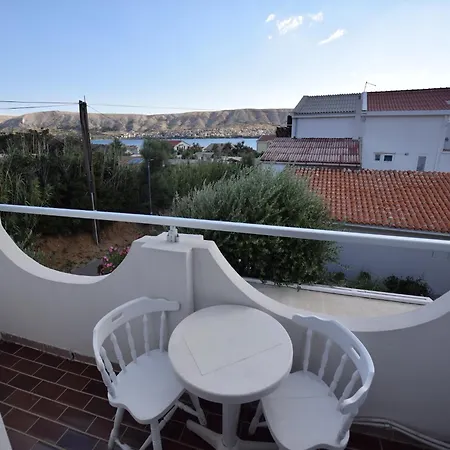 Spacious With Terrace 200 M Distant From The * Pag Town