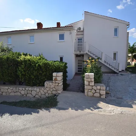 Apartment Spacious With Terrace 200 M Distant From The