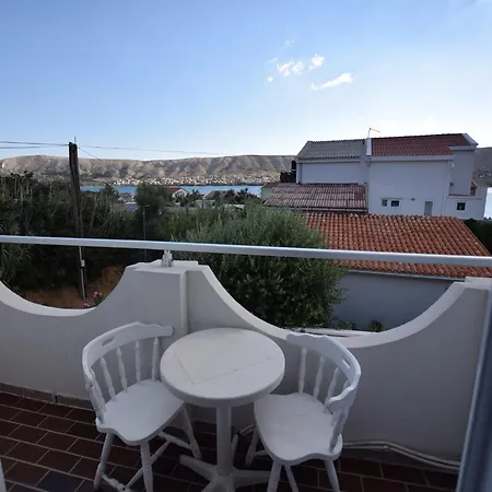 Apartamento Spacious With Terrace 200 M Distant From The *