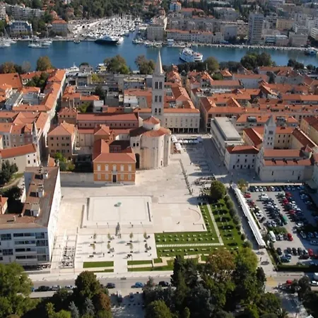 Spacious With Terrace 200 M Distant From The * Pag Town